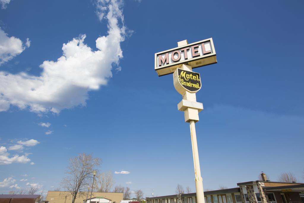 Motel Vaudreuil Vaudreuil-Dorion Exterior foto